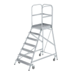 Podesttreppe einseitig begehbar 7 Stufen einseitig begehbar Arbeitshöhe=3,70 m Munk Günzburger