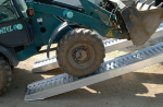 Loading rails with protective edge LxW 3050x326, aluminium Load capacity 4390 kg/pair, AVS 130