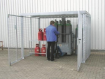 Gasflescontainer met dak LxB max fl. Ø230 dubbele vleugelpoort